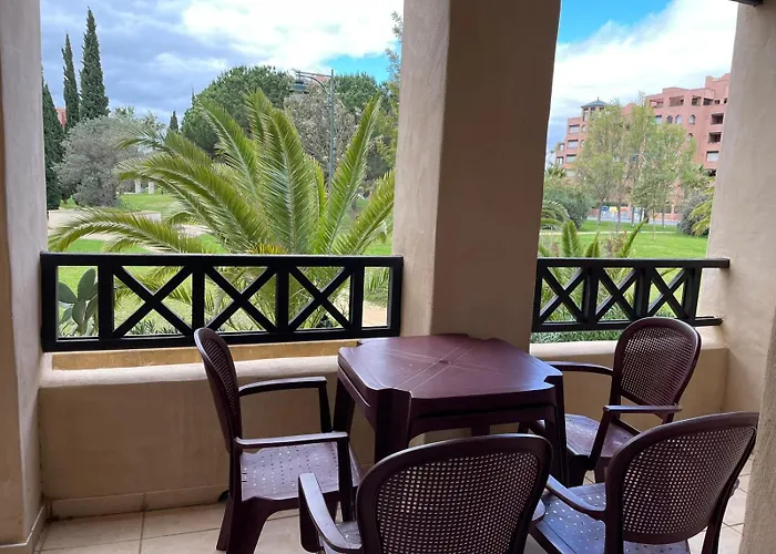 Planta Baja En Jardines De Isla Canela